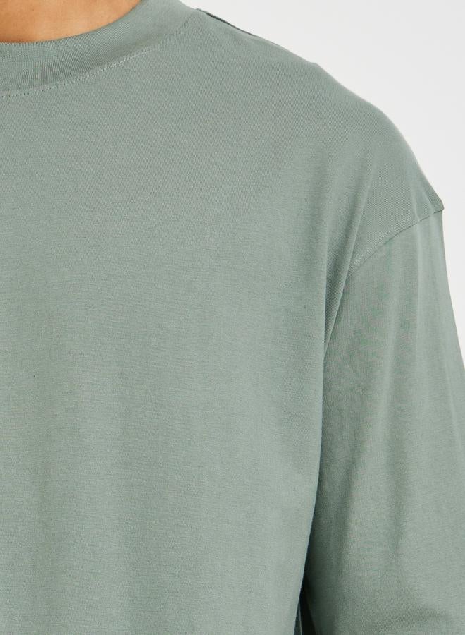 Styli Solid Oversized Crew Neck T-Shirt - Image 3